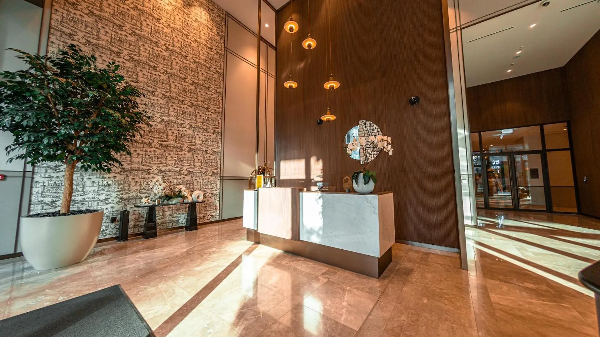 Grande Signature Residence, Burj Khalifa And Fountain View Dubai Apartment