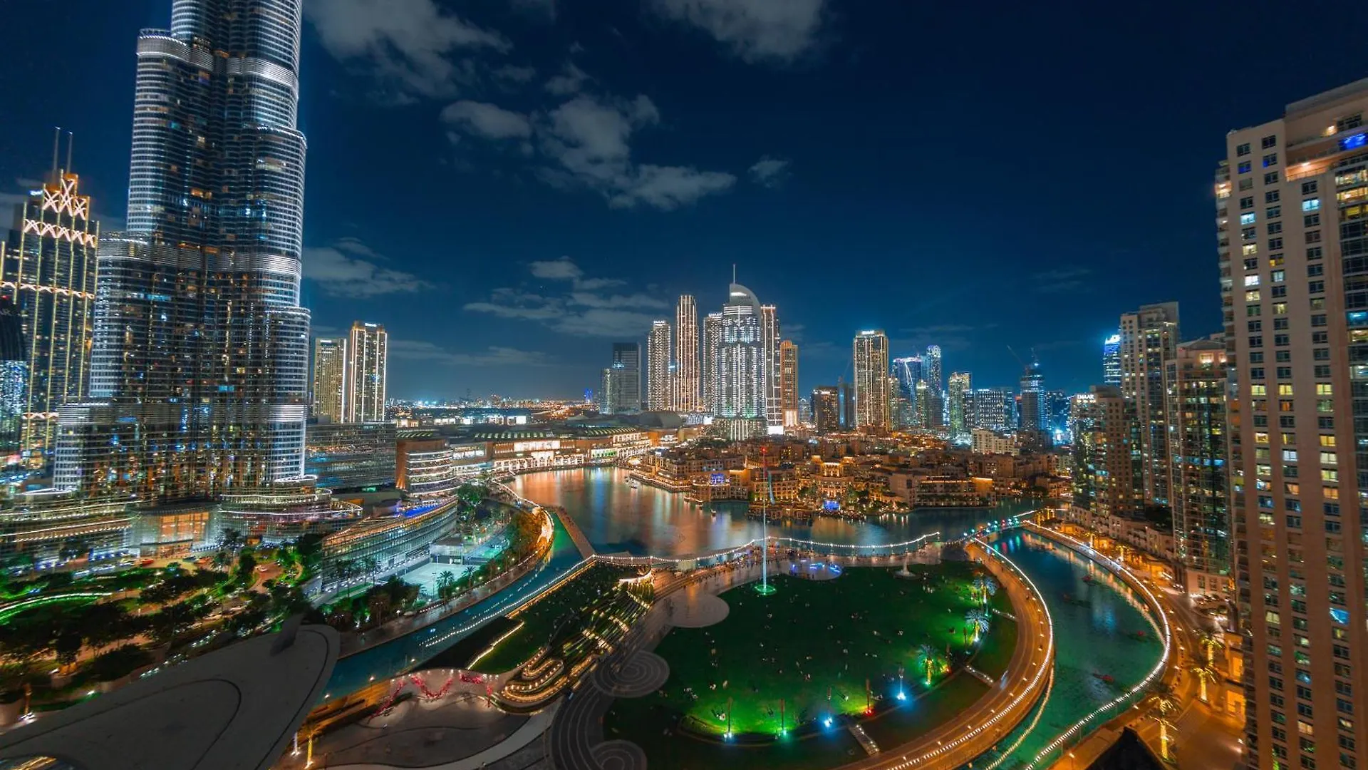 Grande Signature Residence, Burj Khalifa And Fountain View Dubai Apartment